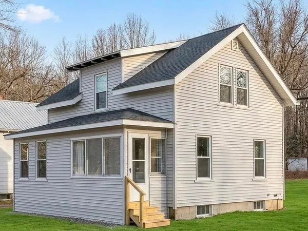 $300,000 | 82 Howard Street, Winchester, NH 03470