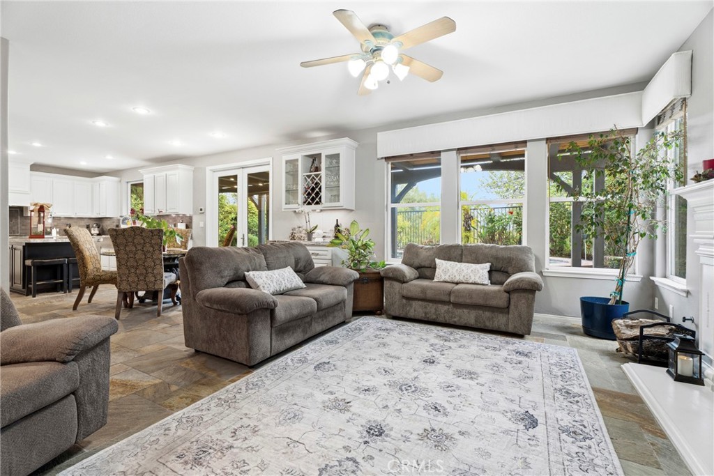 26004 Twain Place Stevenson Ranch, CA 91381 - Photo 13 of 44