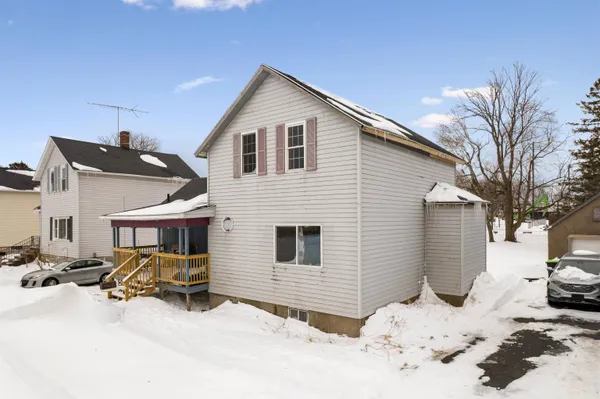 $129,900 | 333 5th Avenue, Menominee, MI 49858