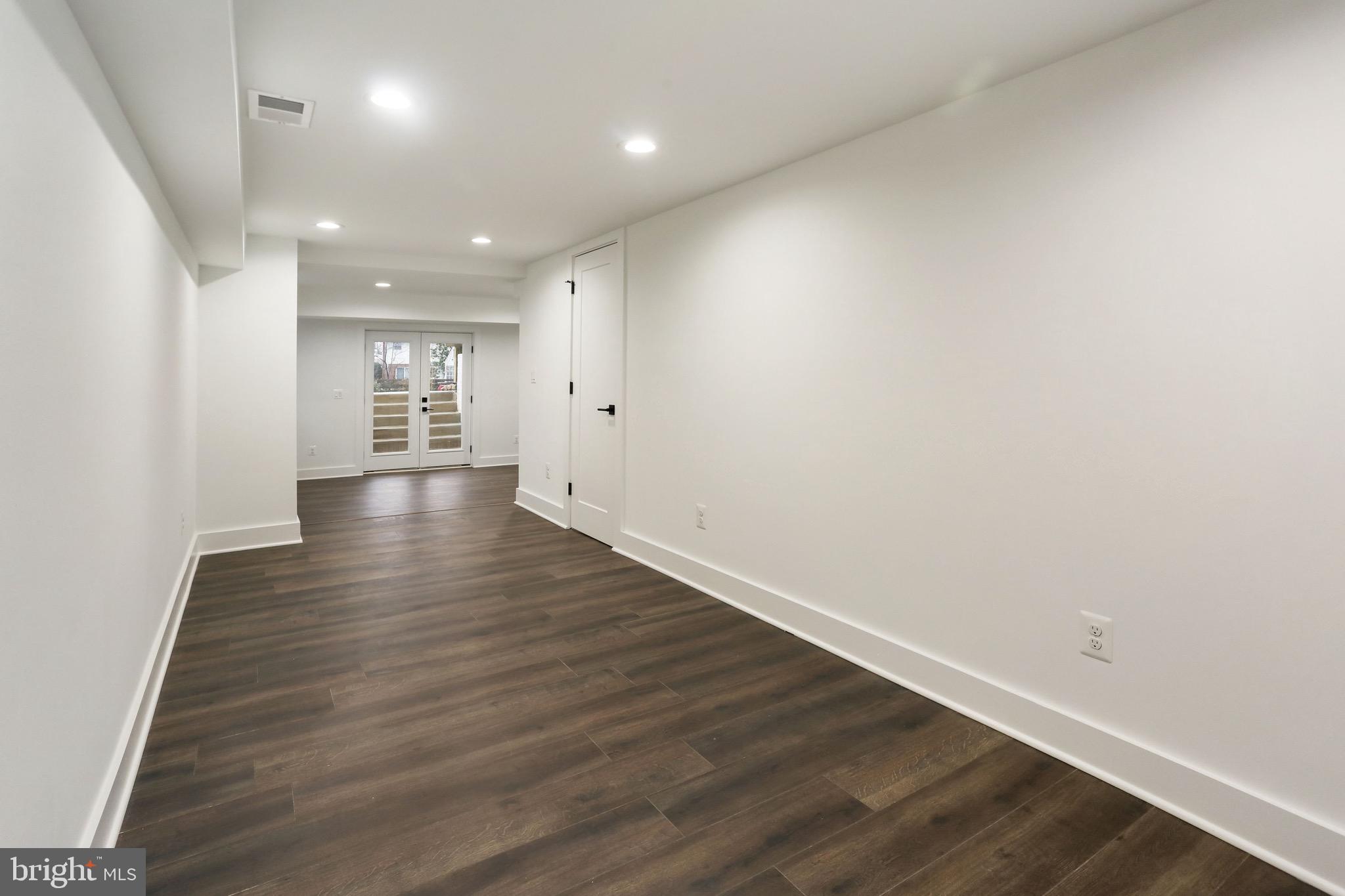 916 Beverley Drive Alexandria, VA 22302 - Photo 31 of 58