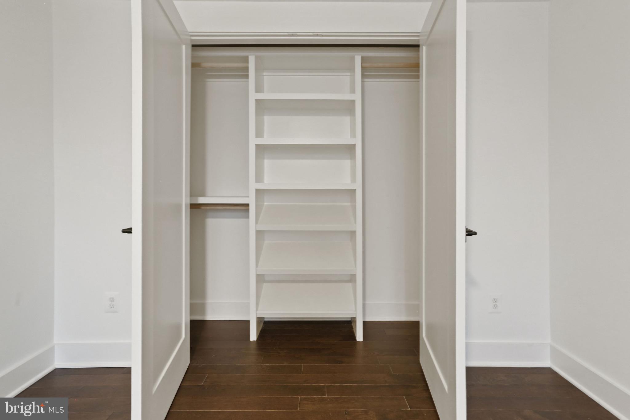 916 Beverley Drive Alexandria, VA 22302 - Photo 39 of 58