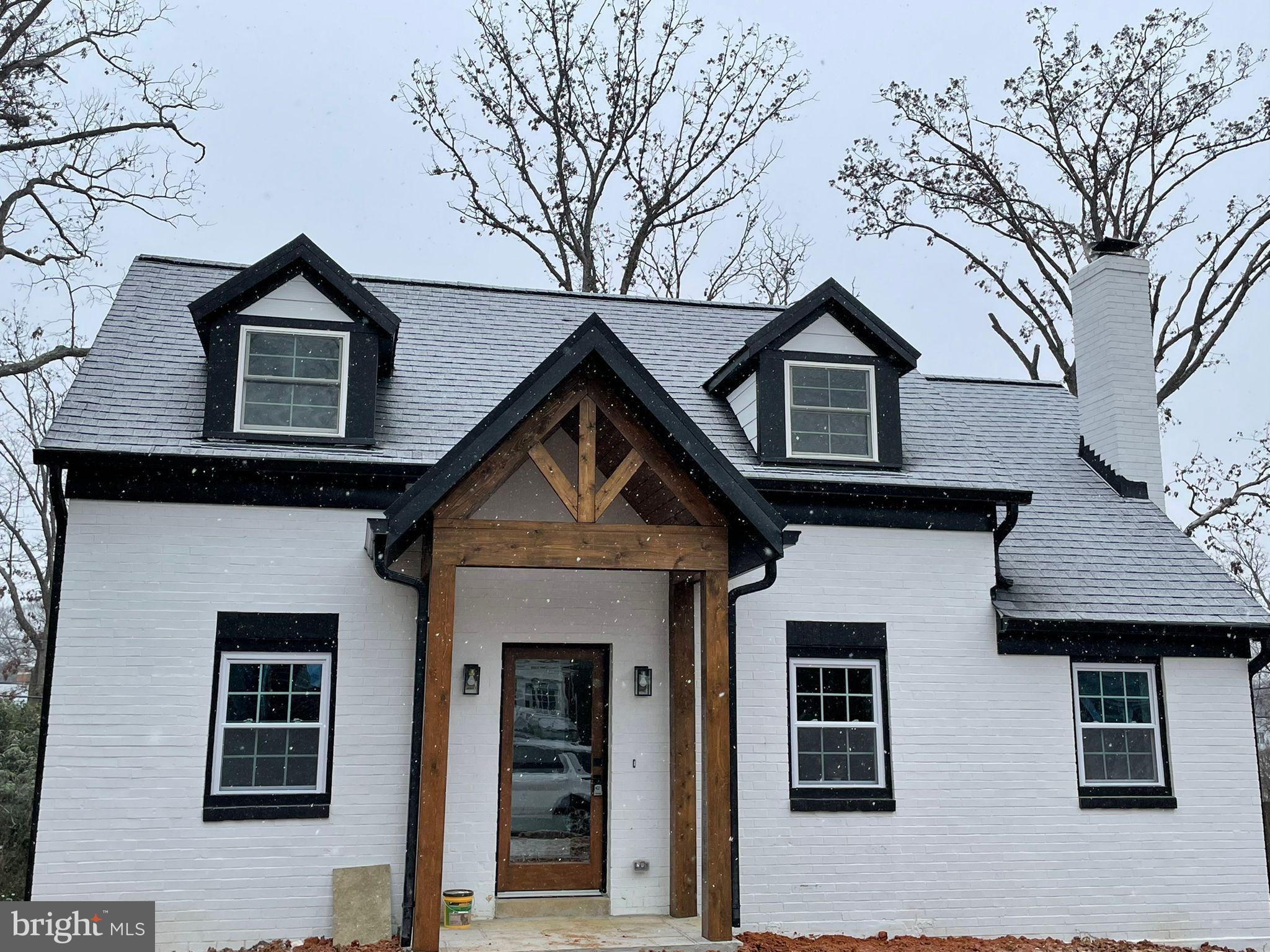 916 Beverley Drive Alexandria, VA 22302 - Photo 4 of 58