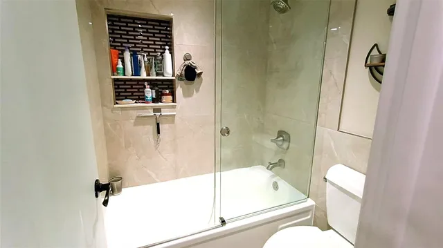 $1,995 | 777 South Federal Highway, Unit RP216, Pompano Beach, FL 33062