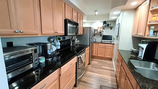 $1,995 | 777 South Federal Highway, Unit RP216, Pompano Beach, FL 33062