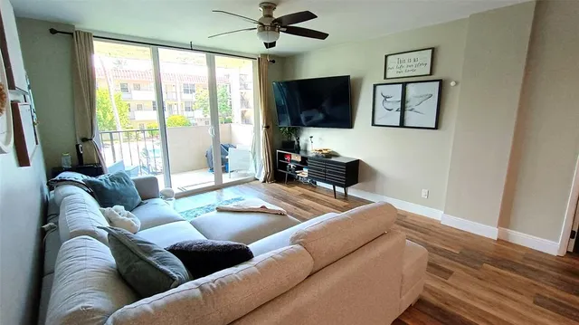 $1,995 | 777 South Federal Highway, Unit RP216, Pompano Beach, FL 33062