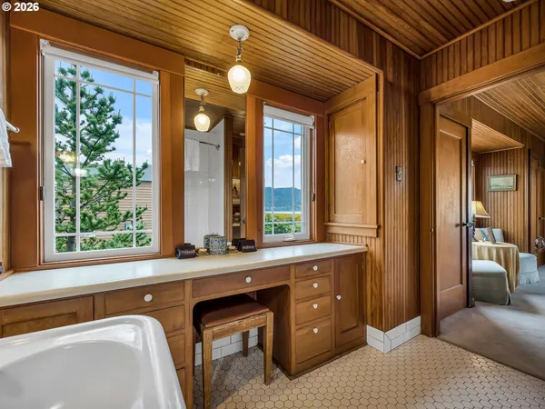 $2,195,000 | 1021 South Promenade, Seaside, OR 97138