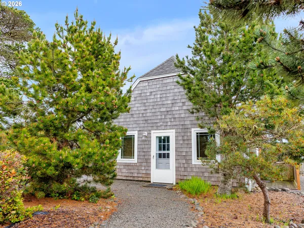 $2,195,000 | 1021 South Promenade, Seaside, OR 97138