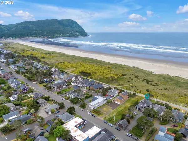 $2,195,000 | 1021 South Promenade, Seaside, OR 97138