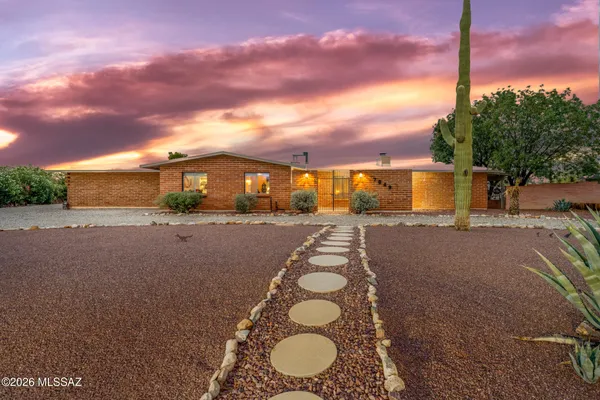 $725,000 | 7049 North Magic Lane, Tucson, AZ 85704
