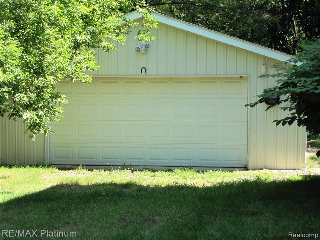 20206 Williamsville Road Gregory, MI 48137 - Photo 2 of 31 IMG_0610.JPG