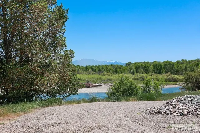 $1,100,000 | 651 South 1300 West, Pingree, ID 83262