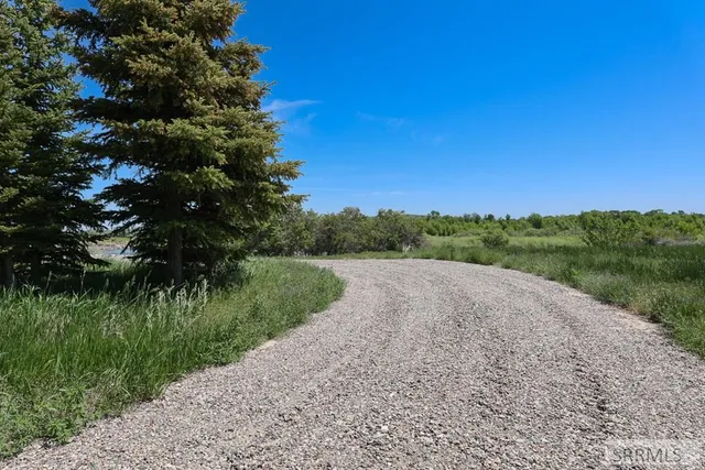 $1,100,000 | 651 South 1300 West, Pingree, ID 83262