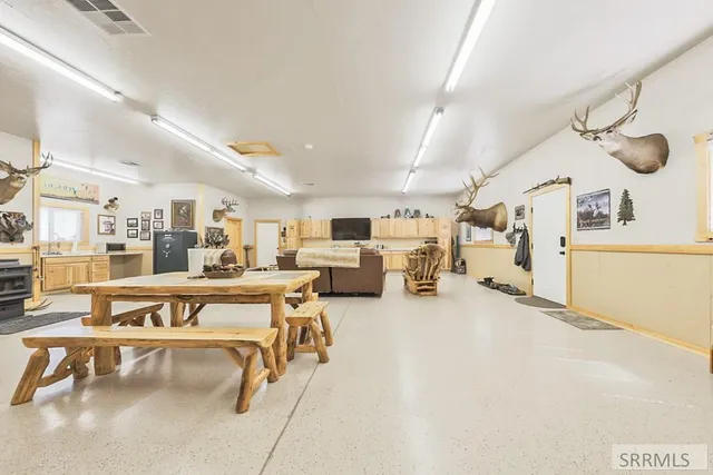 $1,100,000 | 651 South 1300 West, Pingree, ID 83262