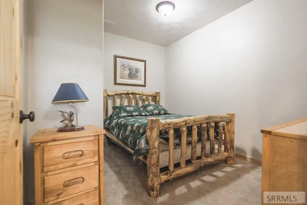 $1,100,000 | 651 South 1300 West, Pingree, ID 83262