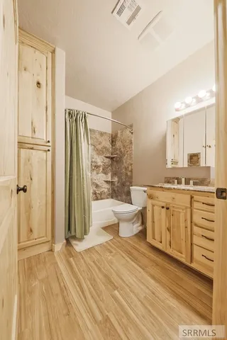 $1,100,000 | 651 South 1300 West, Pingree, ID 83262