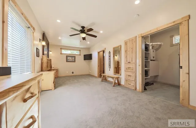 $1,100,000 | 651 South 1300 West, Pingree, ID 83262