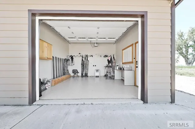 $1,100,000 | 651 South 1300 West, Pingree, ID 83262