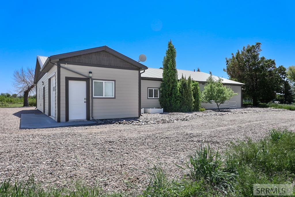 651 South 1300 West Pingree, ID 83262 - Photo 7 of 64