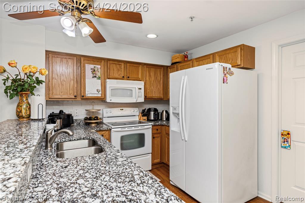 1116 Faulkner Troy, MI 48083 - Photo 12 of 37