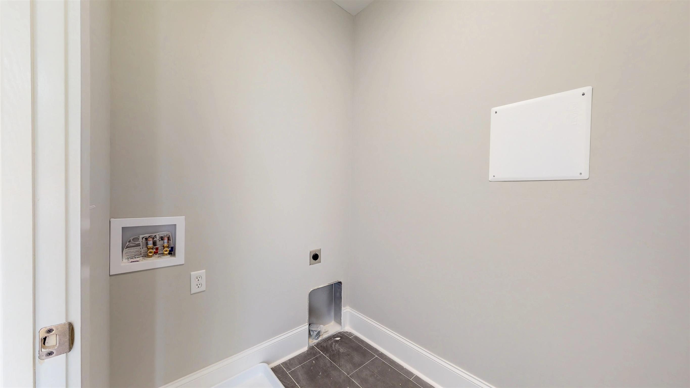 2417 B Porter Road Nashville, TN 37206 - Photo 14 of 21 Laundry room
