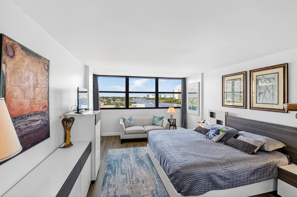 899 Jeffery Street, Unit 710 Boca Raton, FL 33487 - Photo 15 of 44 a living room with furniture and a couch