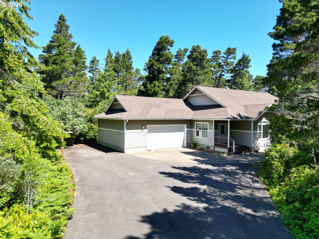 87989 Kelsie Way Florence, OR 97439 - Photo 1 of 45