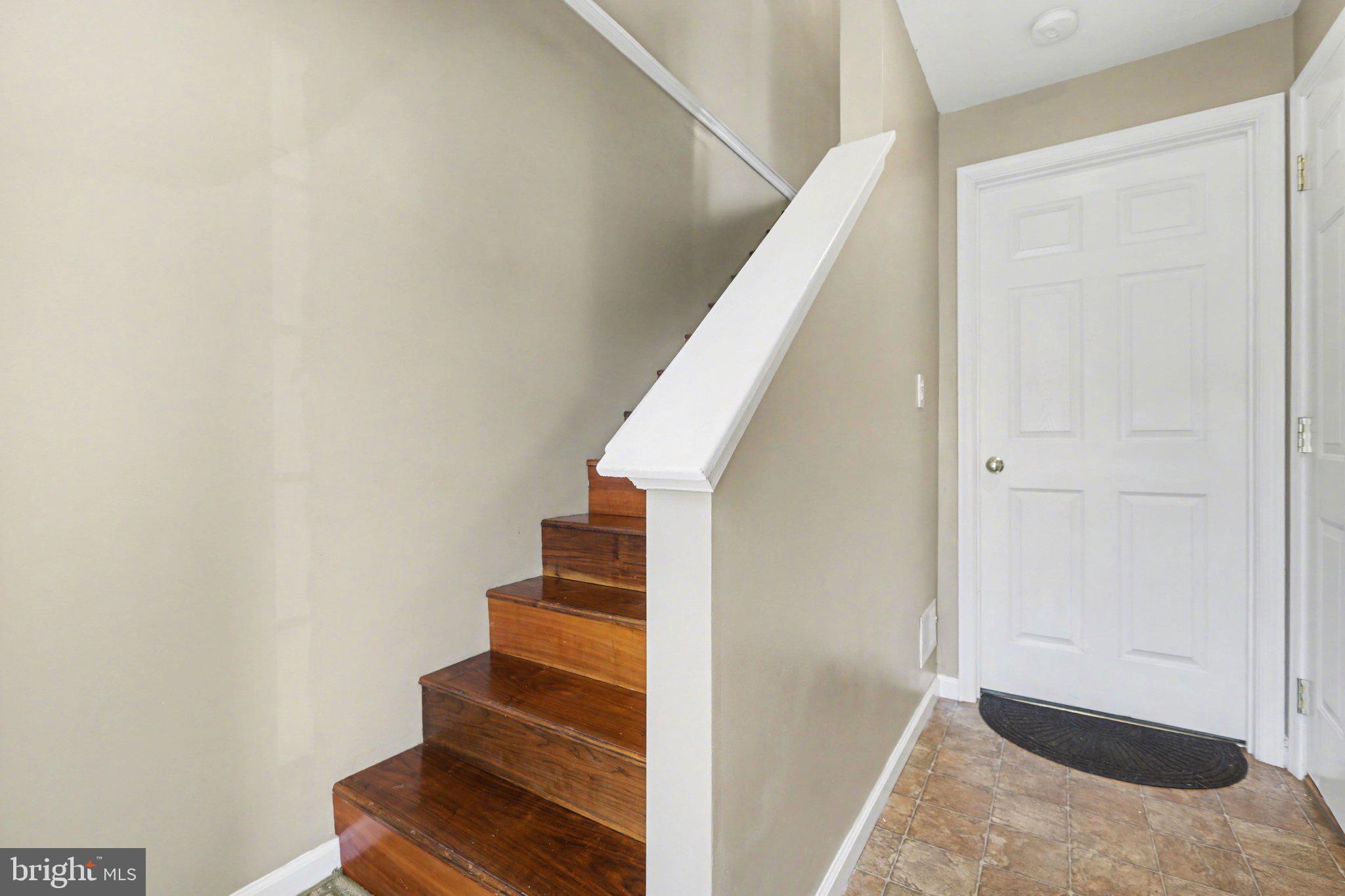 335 Cape Climb York, PA 17408 - Photo 5 of 34 Inviting entryway with warm tones.