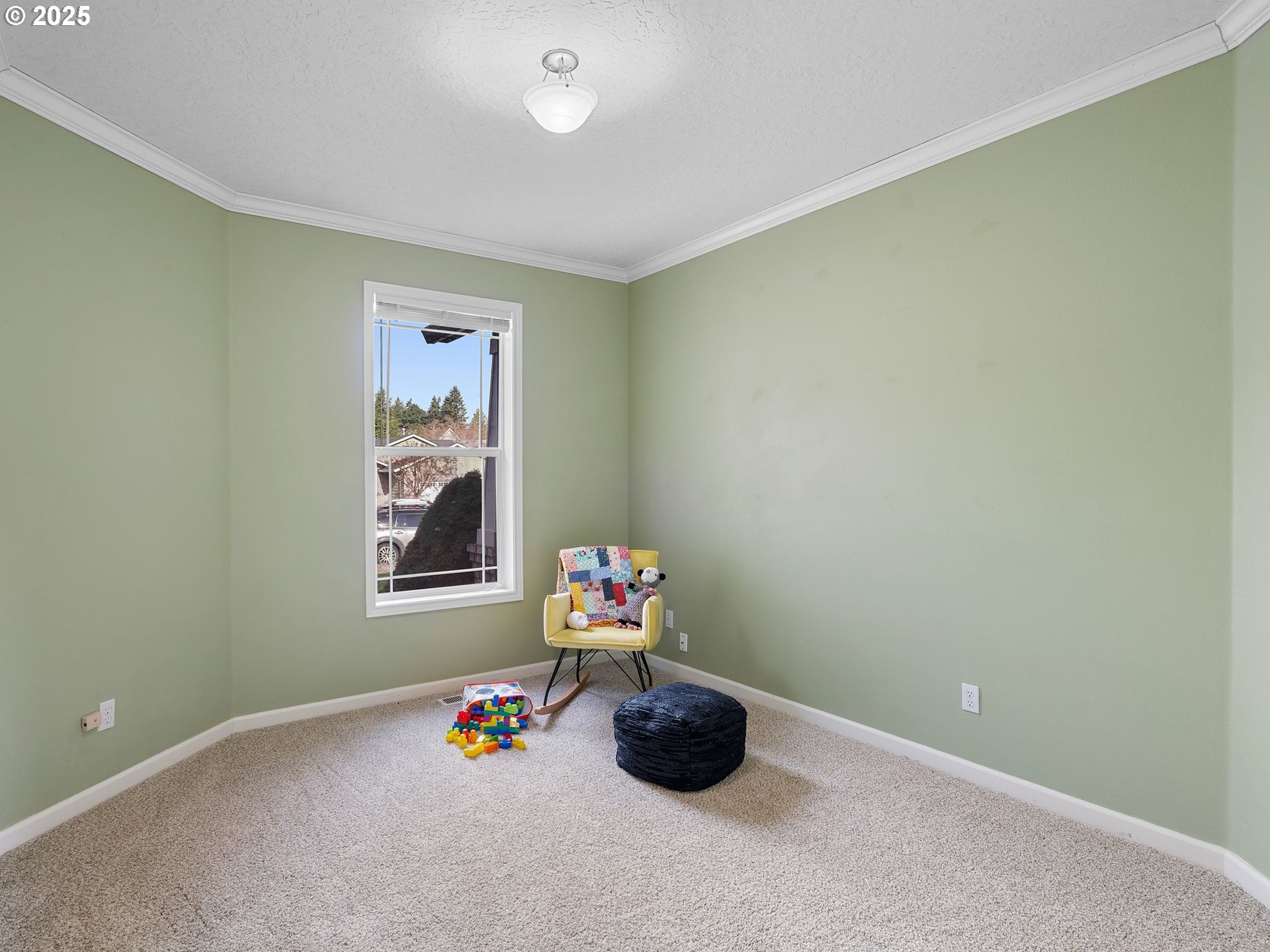 3956 Southeast 30th Street Gresham, OR 97080 - Photo 22 of 48 a room with toys and a window