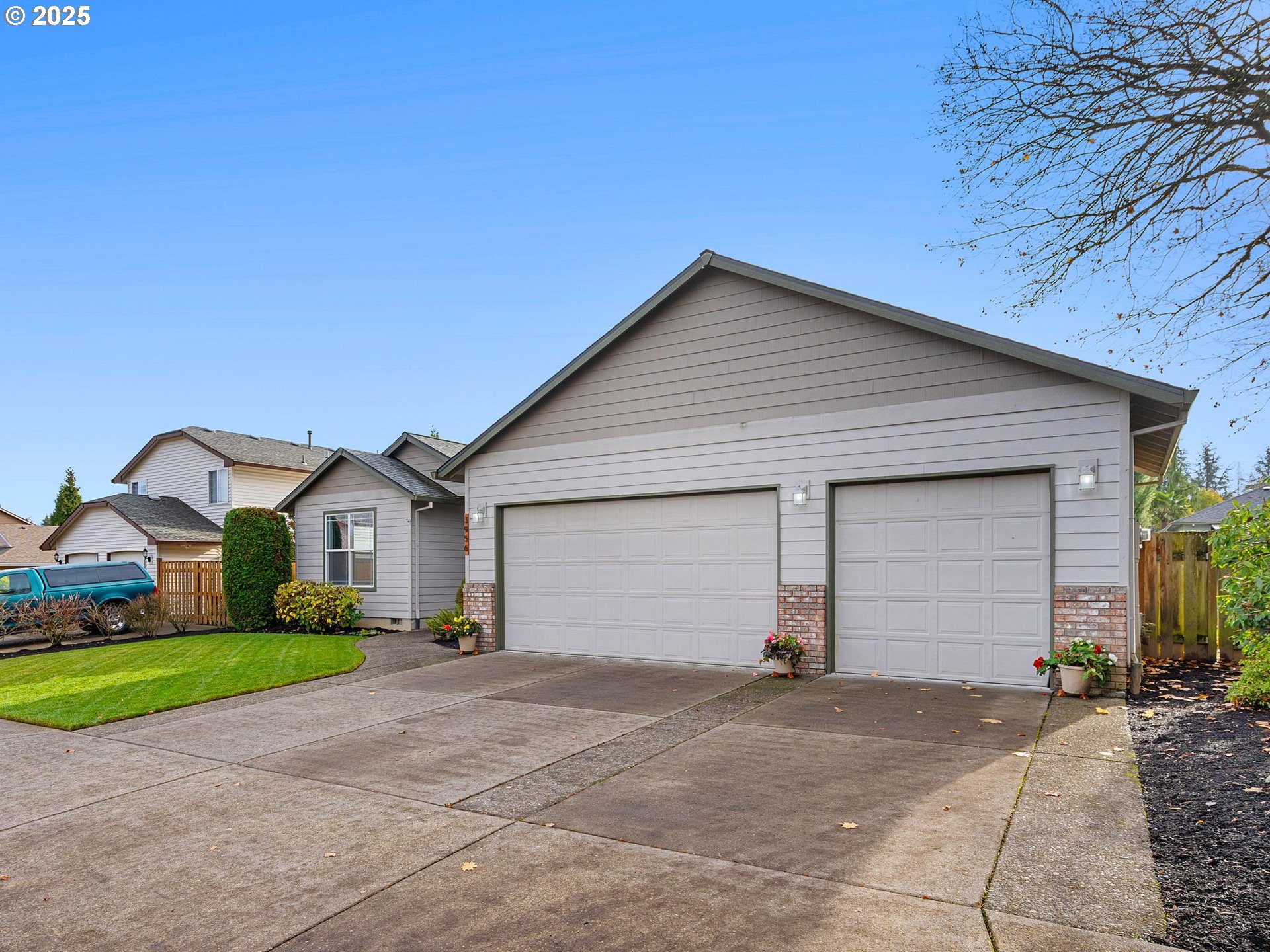 3956 Southeast 30th Street Gresham, OR 97080 - Photo 3 of 48 a view of outdoor space yard and garage