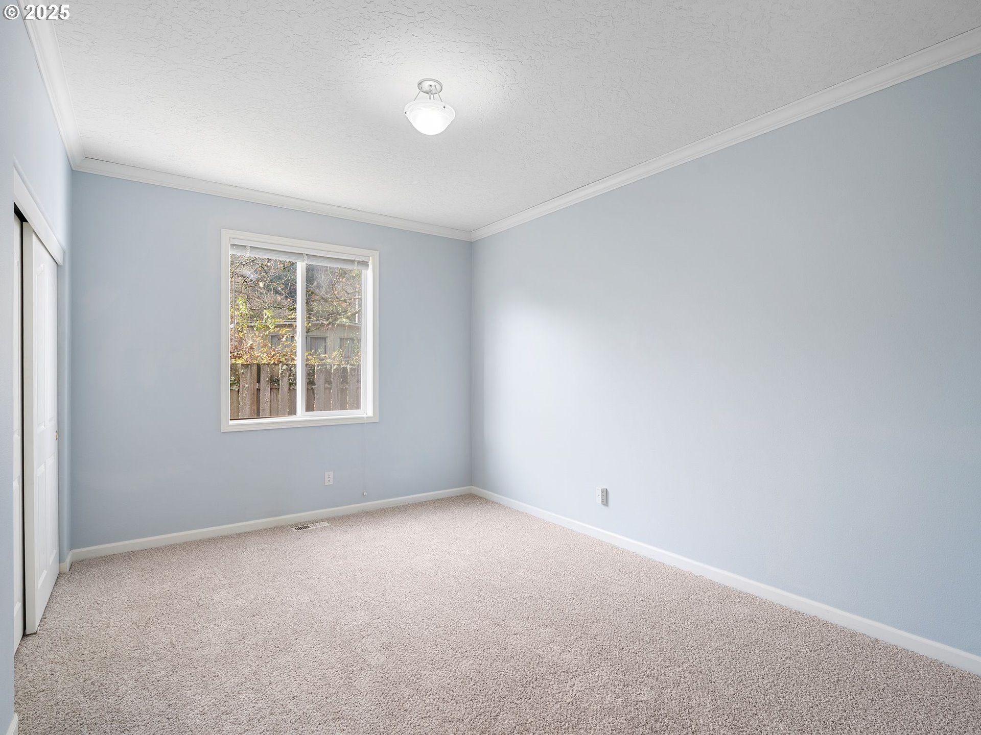 3956 Southeast 30th Street Gresham, OR 97080 - Photo 32 of 48 an empty room with windows