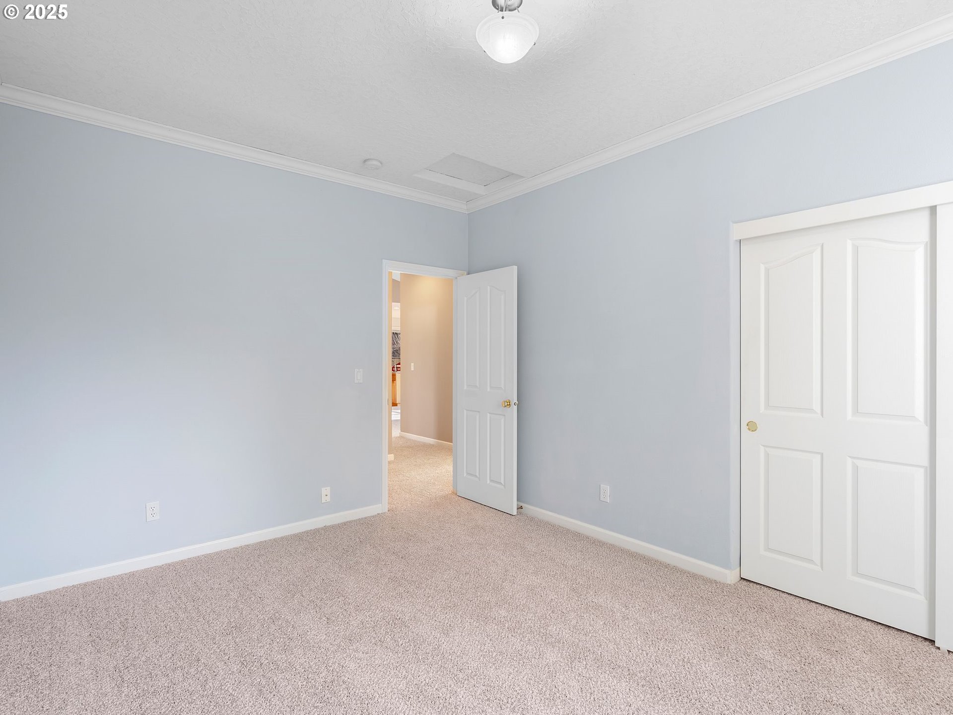 3956 Southeast 30th Street Gresham, OR 97080 - Photo 33 of 48 a view of an empty room