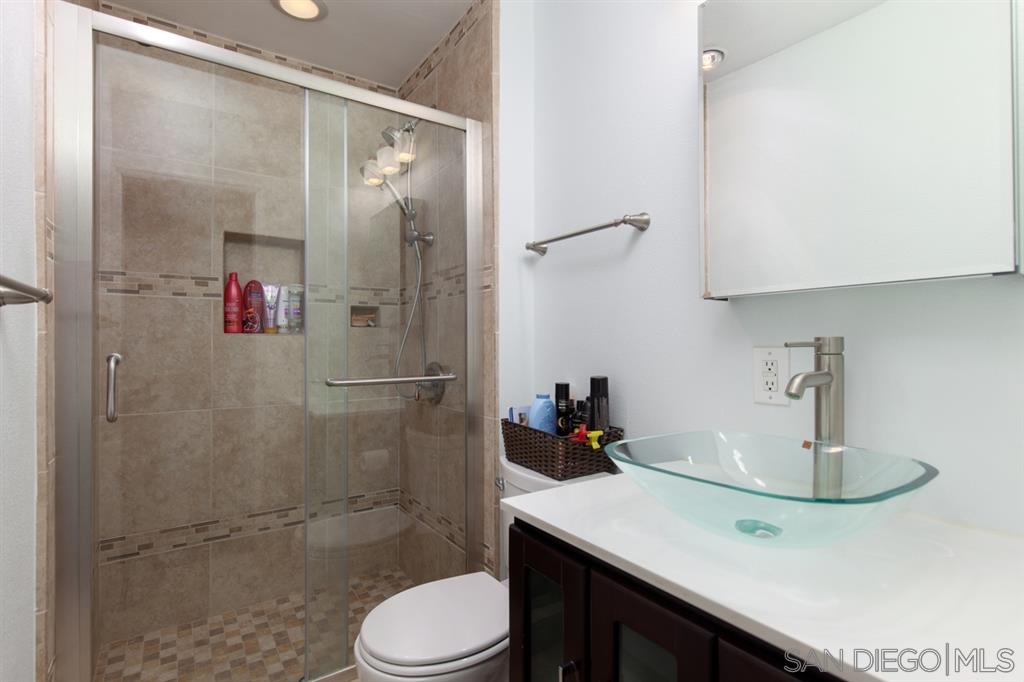 6019 Rancho Mission Road, Unit 206 San Diego, CA 92108 - Photo 13 of 24 Gallery Image 13