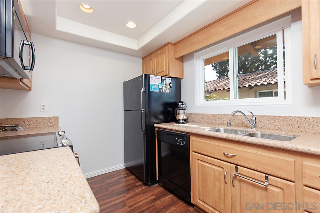 6019 Rancho Mission Road, Unit 206 San Diego, CA 92108 - Photo 9 of 24 Gallery Image 9