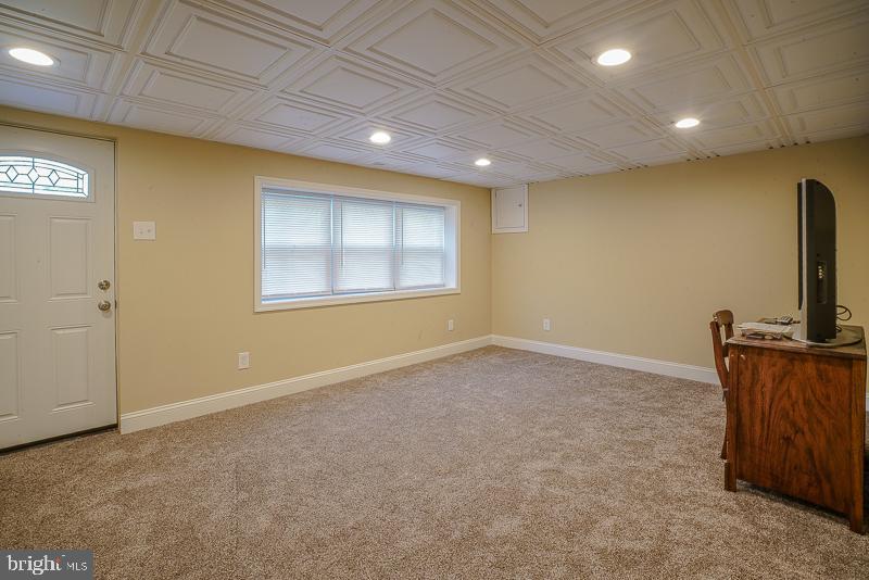 12812 Elnora Road Philadelphia, PA 19154 - Photo 36 of 44