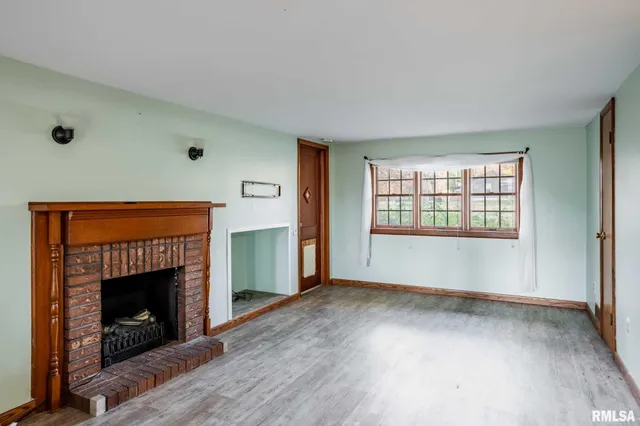 $150,000 | 395 North Hankins Road, Harrisburg, IL 62946