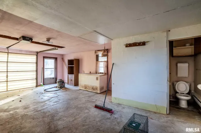 $150,000 | 395 North Hankins Road, Harrisburg, IL 62946