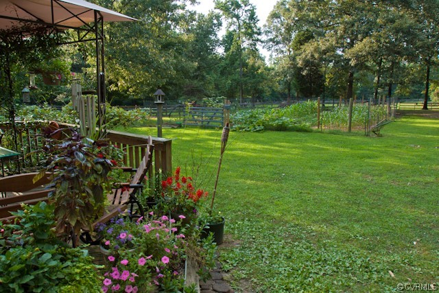 10390 Carriage Road Providence Forge, VA 23140 - Photo 17 of 42 Gallery Image 17