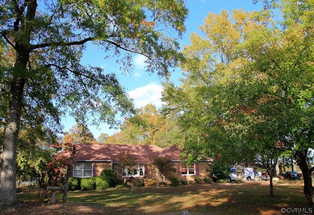 10390 Carriage Road Providence Forge, VA 23140 - Photo 8 of 42 Gallery Image 8