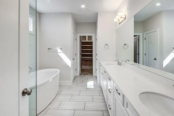 $899,000 | 4640 Vinings Cyn Bend Southeast, Atlanta, GA 30339