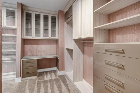 $950,000 | 4640 Vinings Cyn Bend Southeast, Atlanta, GA 30339