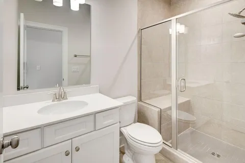 $950,000 | 4640 Vinings Cyn Bend Southeast, Atlanta, GA 30339