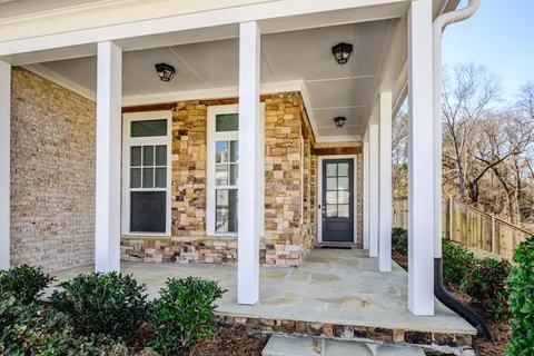 $950,000 | 4640 Vinings Cyn Bend Southeast, Atlanta, GA 30339