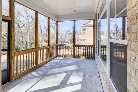 $950,000 | 4640 Vinings Cyn Bend Southeast, Atlanta, GA 30339