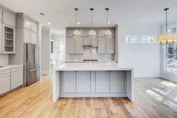 $899,000 | 4640 Vinings Cyn Bend Southeast, Atlanta, GA 30339