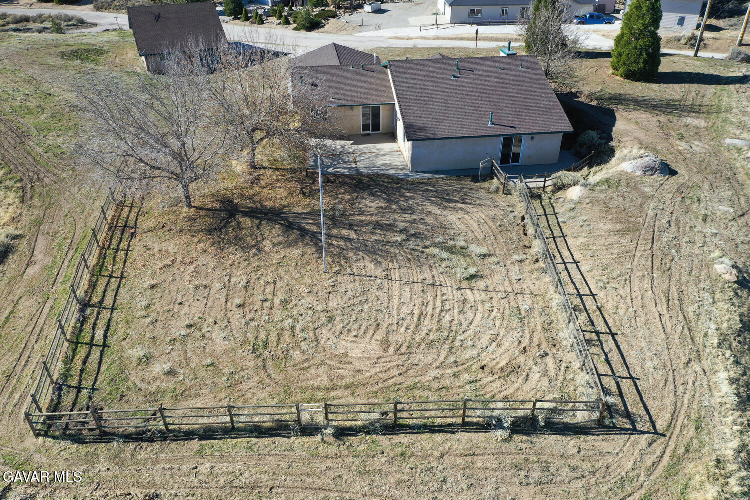 26801 Cabriolet Court Tehachapi, CA 93561 - Photo 56 of 60 a view of a terrace with a bench