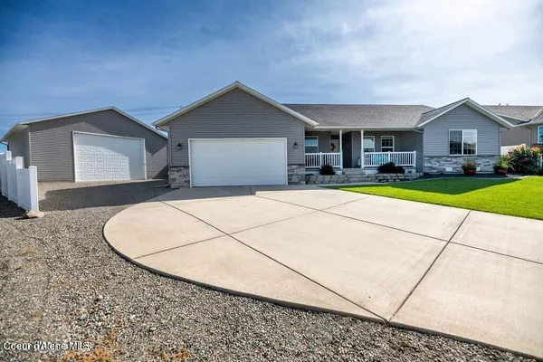 $689,900 | 855 West Walson Court, Post Falls, ID 83854
