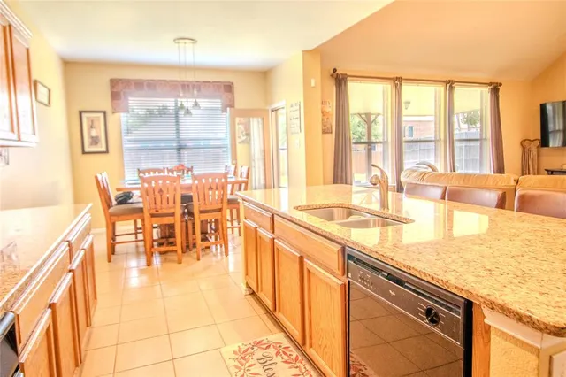 $372,000 | 1013 Lilac Lane, DeSoto, TX 75115