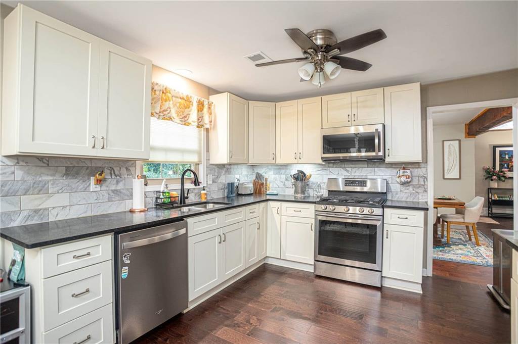 3725 Hunting Ridge Drive Southwest Lilburn, GA 30047 - Photo 23 of 62