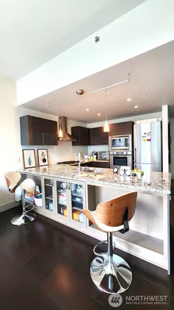 $3,300 | 737 Olive Way, Unit 2503, Seattle, WA 98101