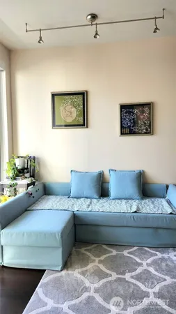 $3,300 | 737 Olive Way, Unit 2503, Seattle, WA 98101